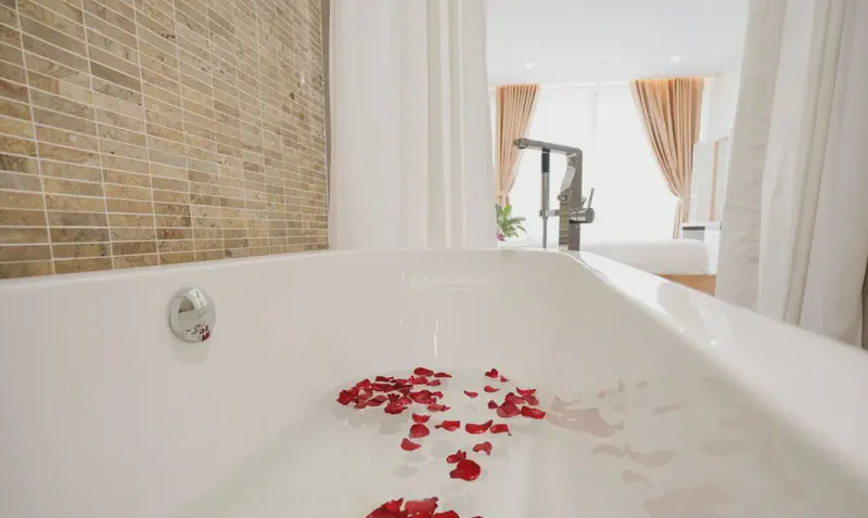 F.Home 5-Bedroom 350m² — bedroom