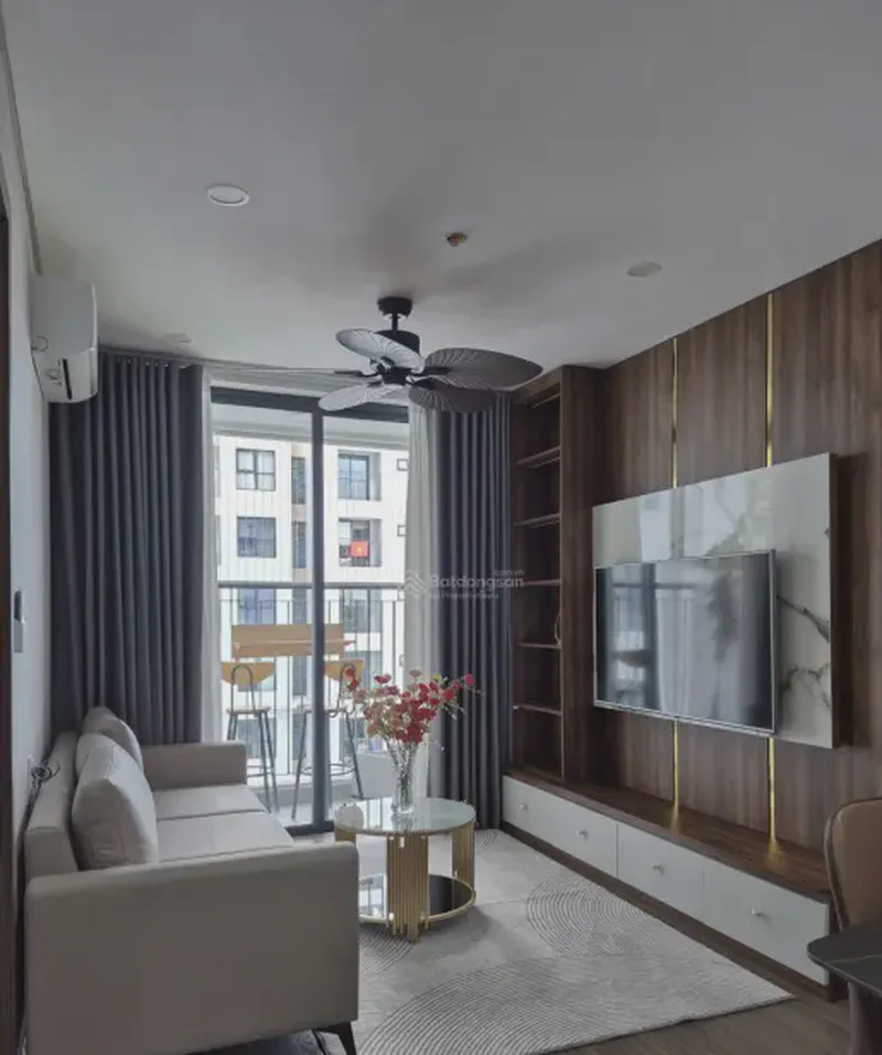 FPT Plaza 2-Bedroom 70m² — main living area