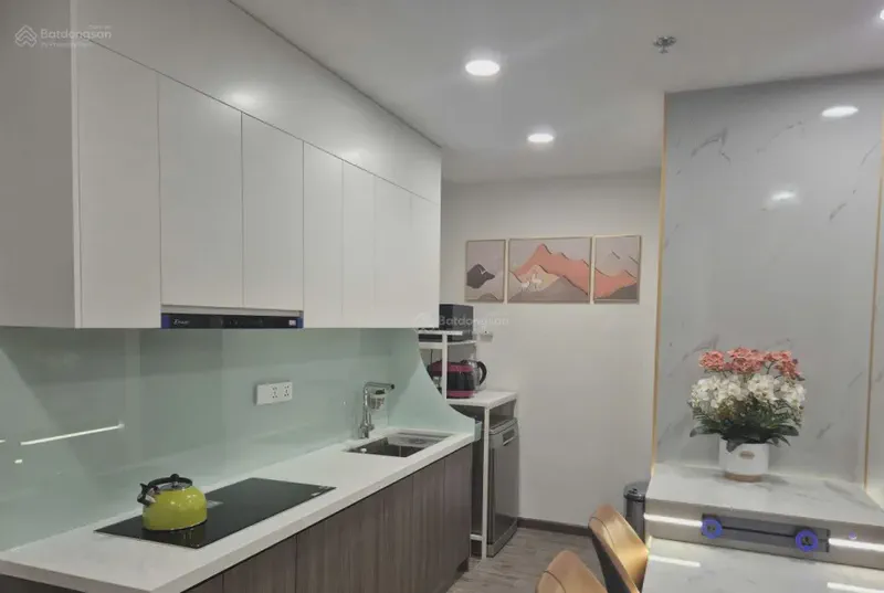 FPT Plaza Studio 68m² — view
