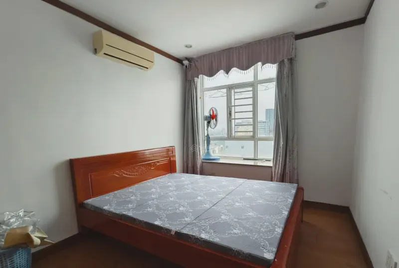 Lake View 2-Bedroom 94m² — view