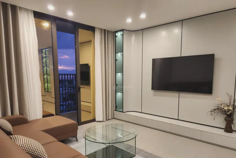 Sam Towers 1-Bedroom 52m² — main living area